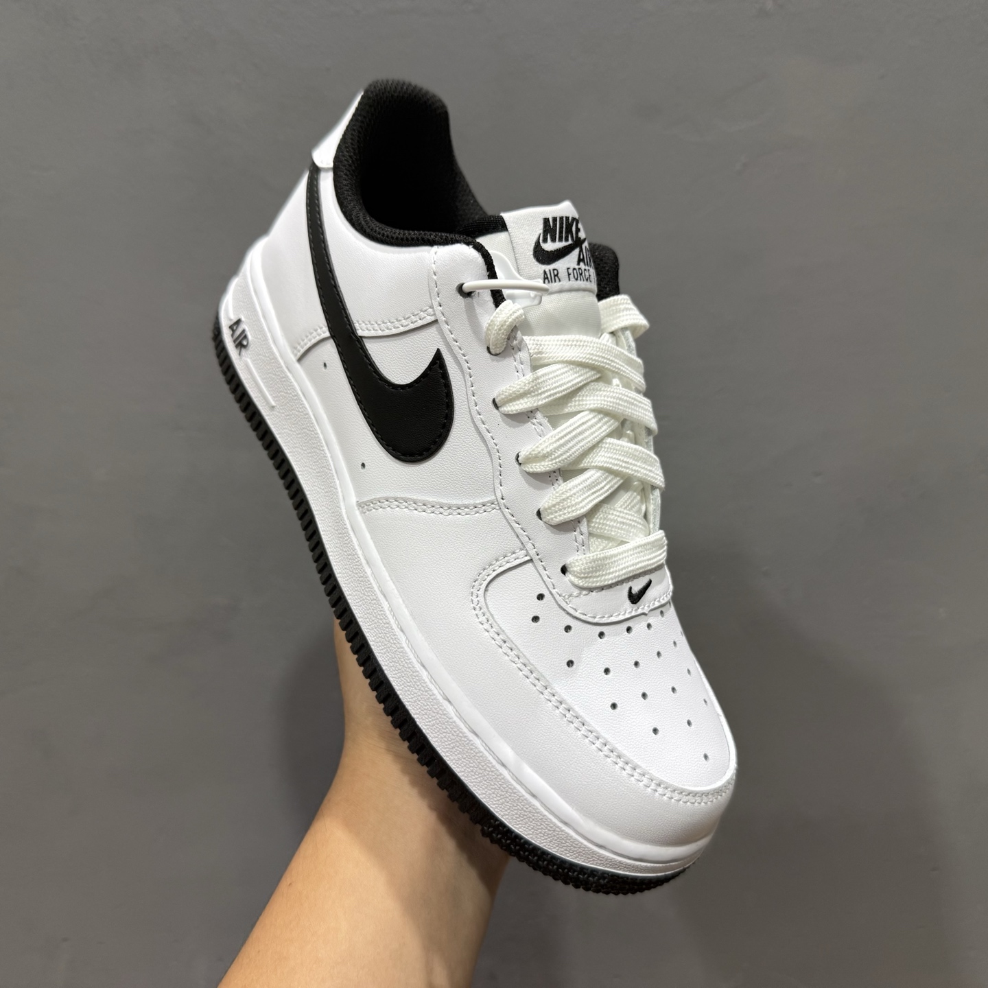 Nike Air Force 1'07 Low 空军一号低帮休闲板鞋 HQ1911-100