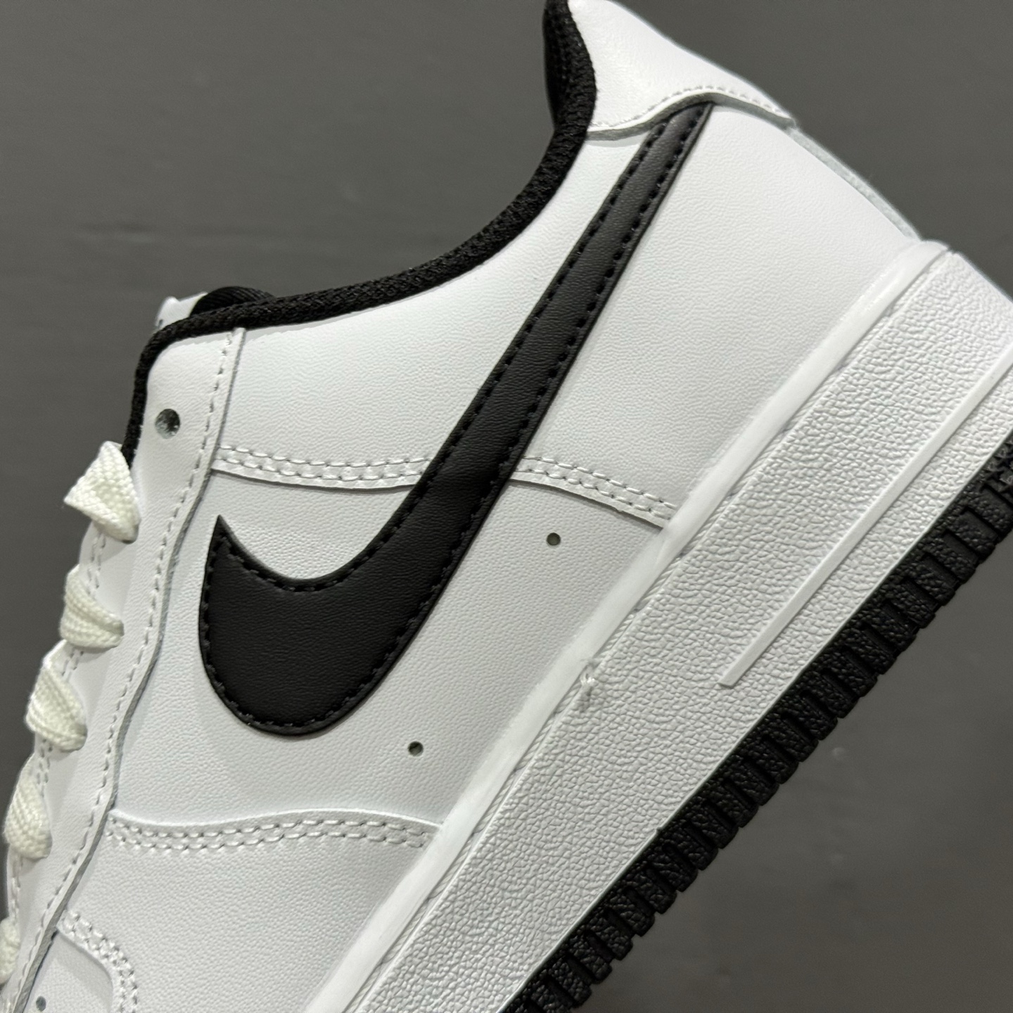 Nike Air Force 1'07 Low 空军一号低帮休闲板鞋 HQ1911-100