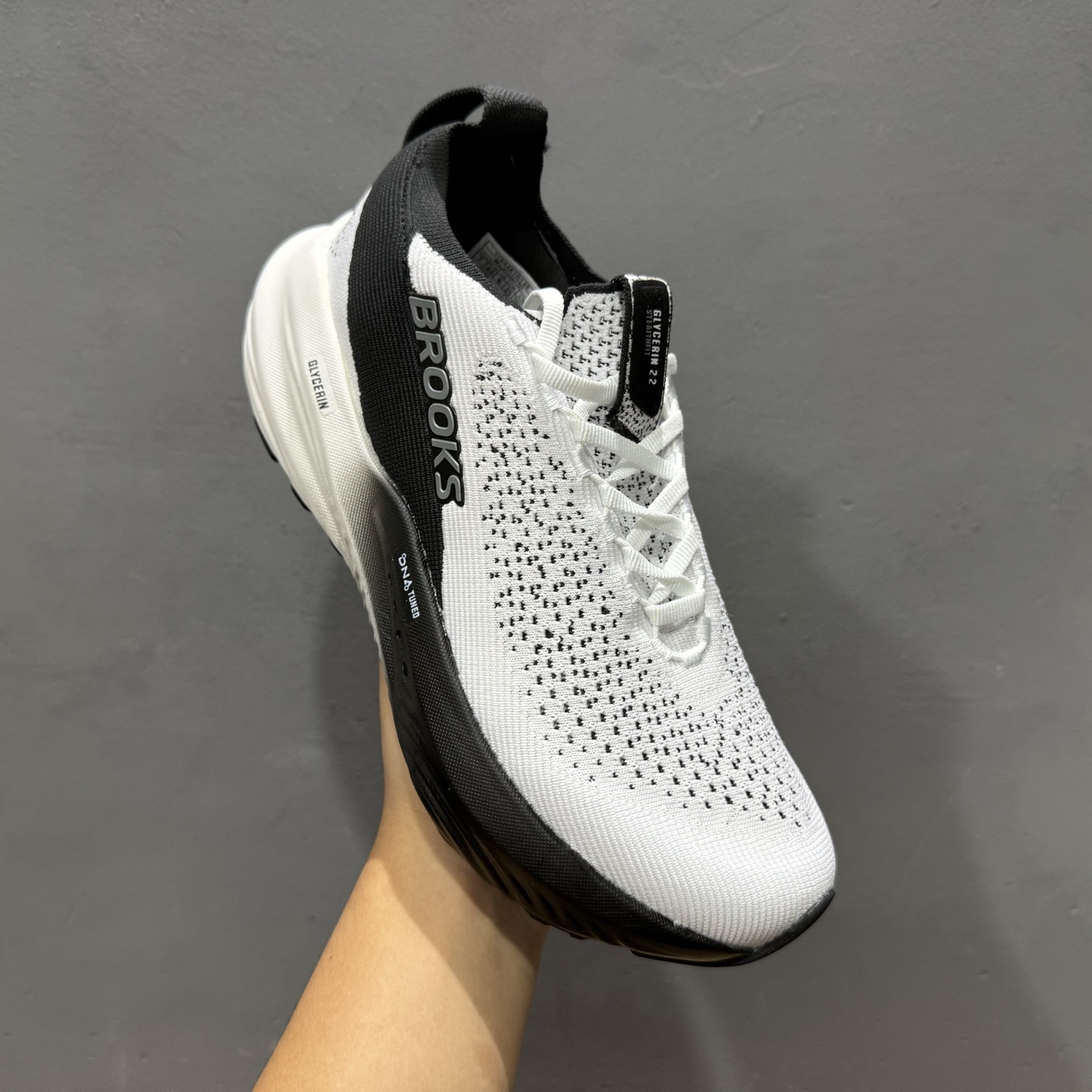 Z版Brooks 布鲁克斯 Glycerin 22 超弹轻盈跑步鞋 120437-1B-144