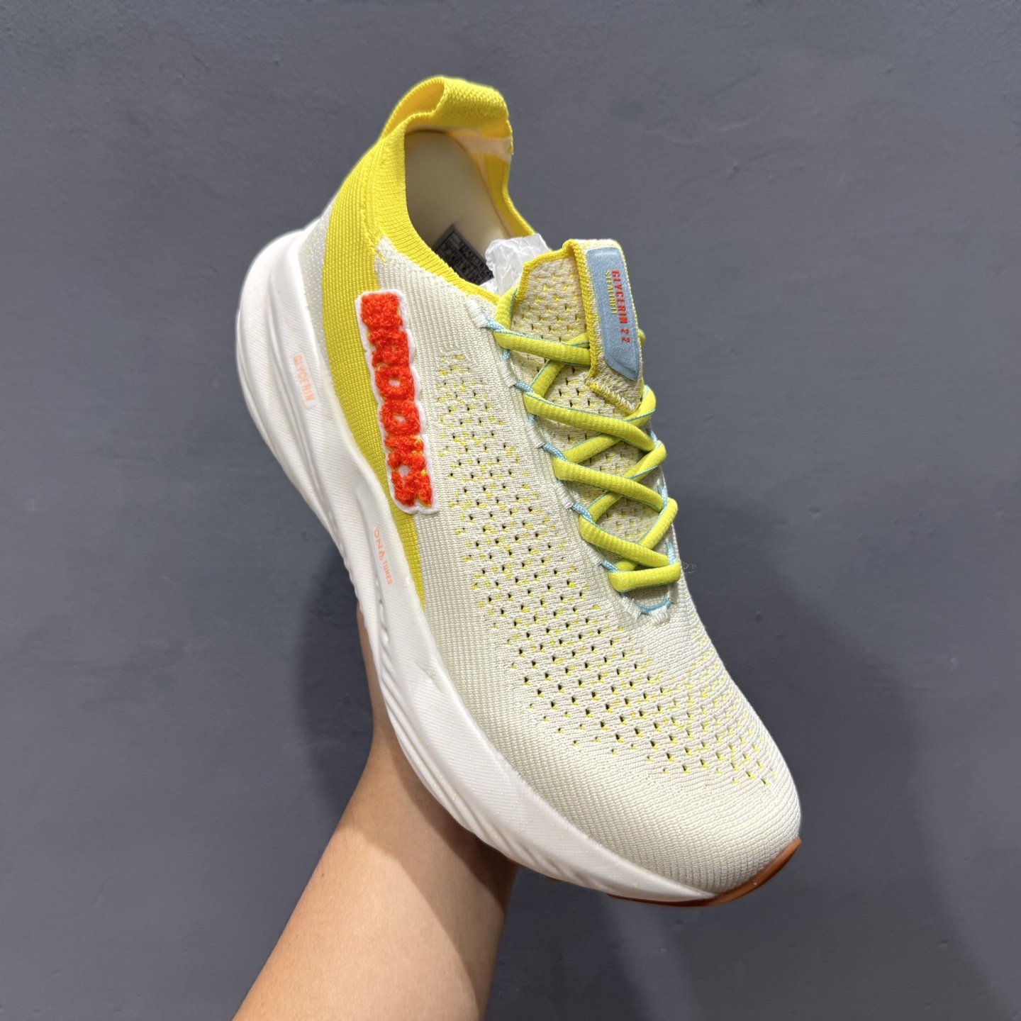 Z版Brooks 布鲁克斯 Glycerin 22 超弹轻盈跑步鞋 120437-1B-744