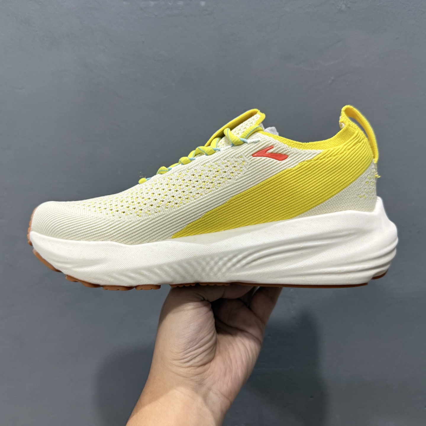 Z版Brooks 布鲁克斯 Glycerin 22 超弹轻盈跑步鞋 120437-1B-744