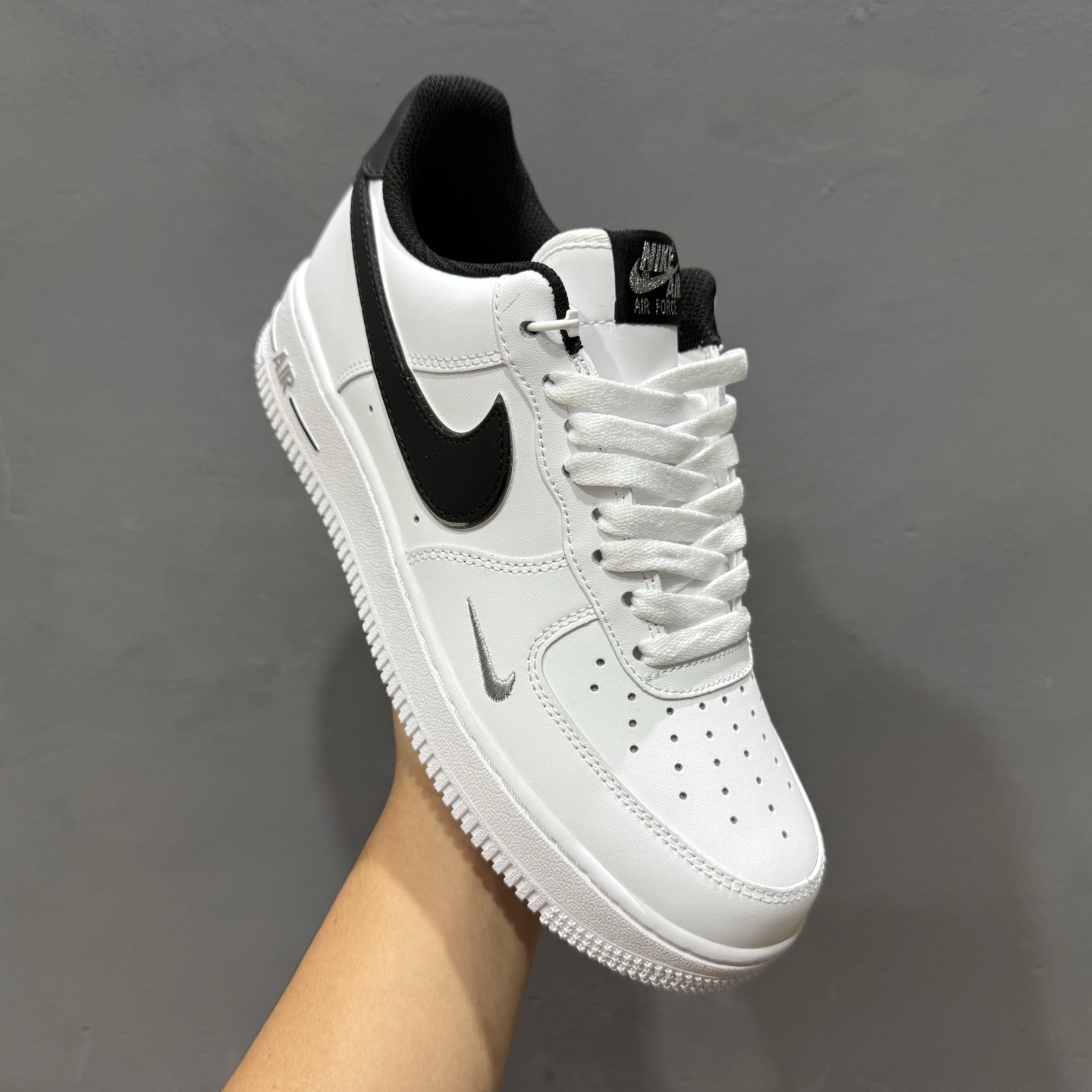Nike Air Force 1'07 Low 黑银小勾 空军一号低帮休闲板鞋 ZH0316-109