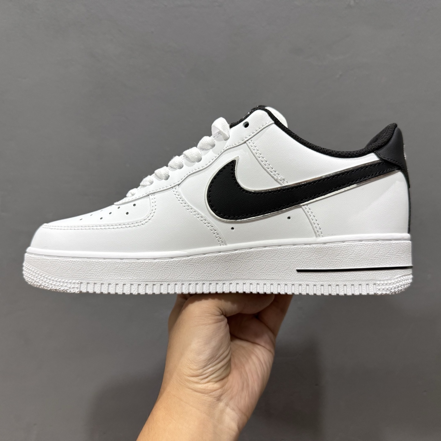 Nike Air Force 1'07 Low 黑银小勾 空军一号低帮休闲板鞋 ZH0316-109