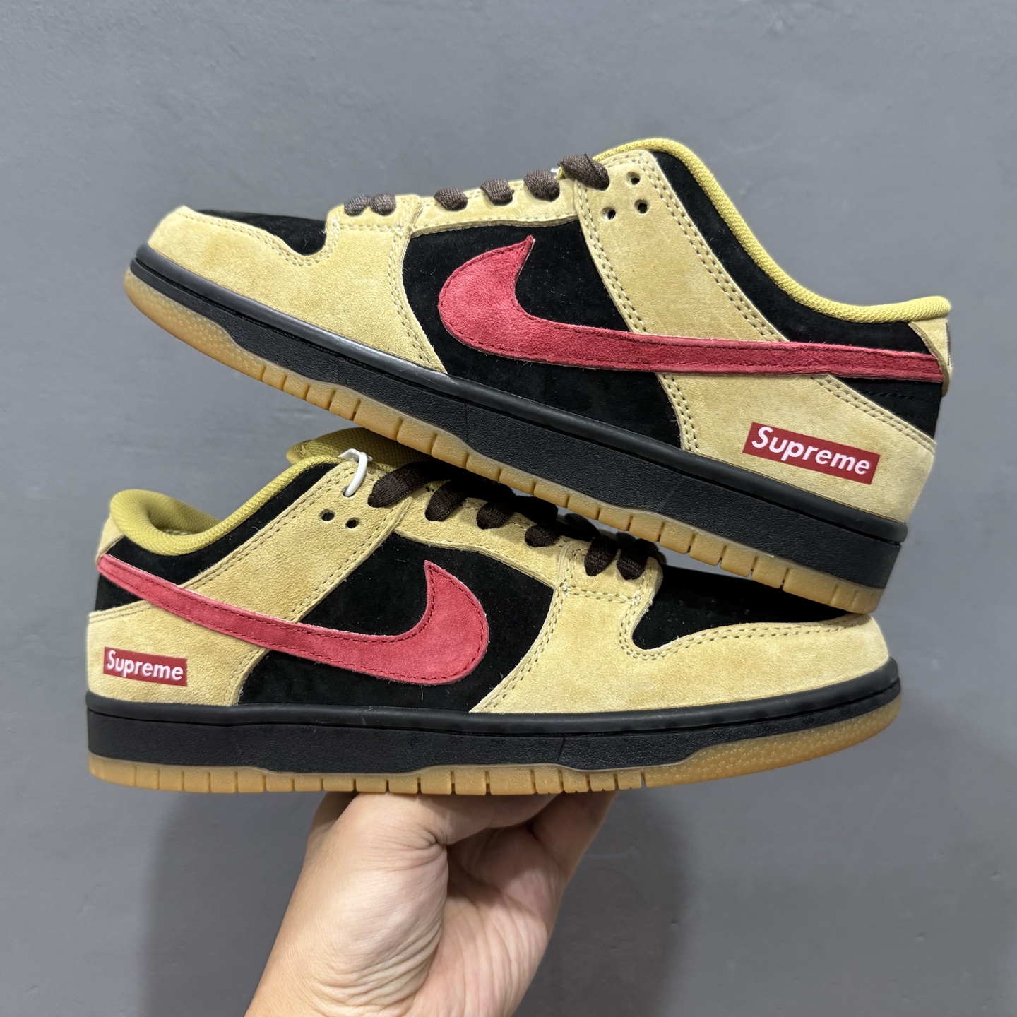 Supreme x Nike Dunk SB Low 黄黑 BQ6817-204