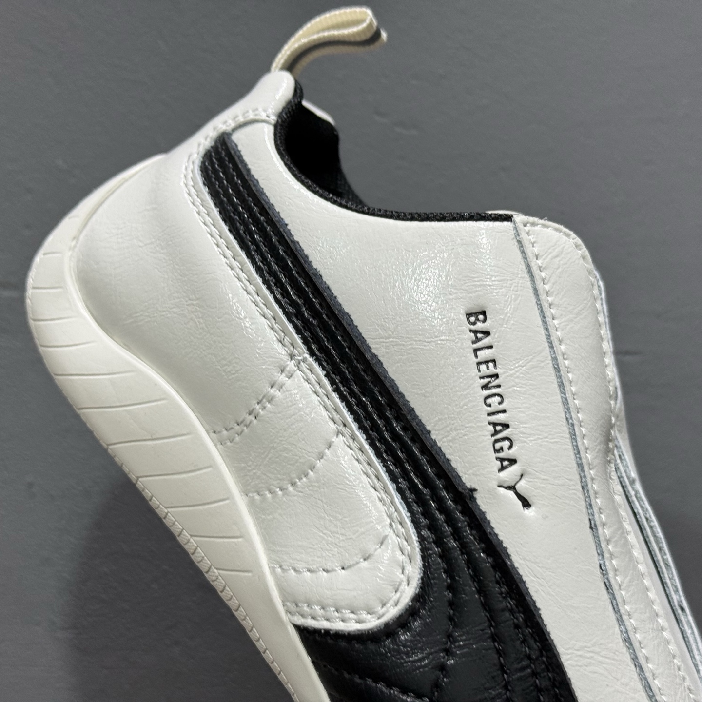170 PUMA 彪马 x Speedcat Suede Balenciaga巴黎世家 Speedcat 系列 薄底鞋