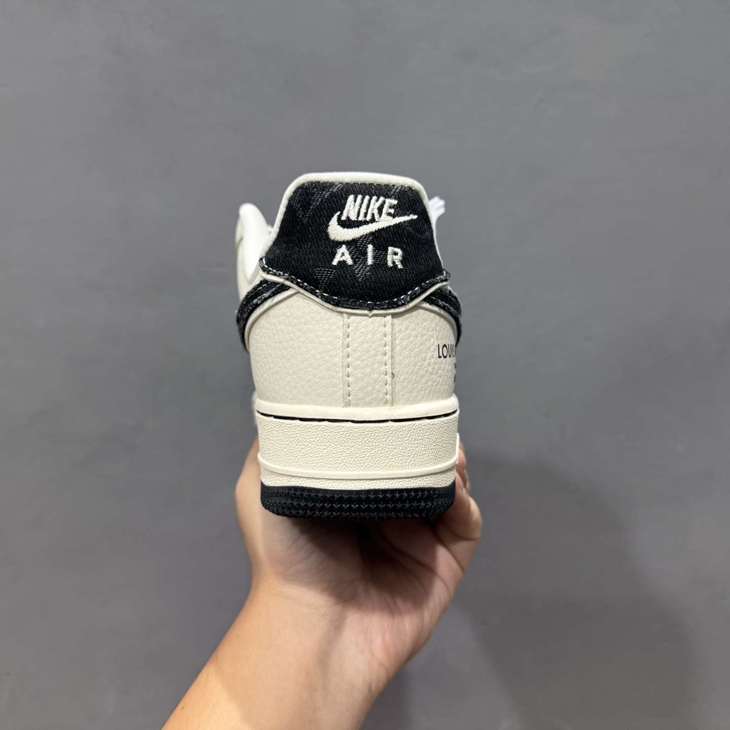 260 Louis Vuitton x NIke Air Force 1 米黑牛仔勾 DD1982-320