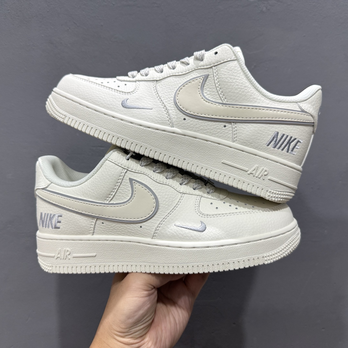 ￥260 Nike Air Force 1'07 Low 耐克刺绣 空军一号低帮休闲板鞋 CS5288-045