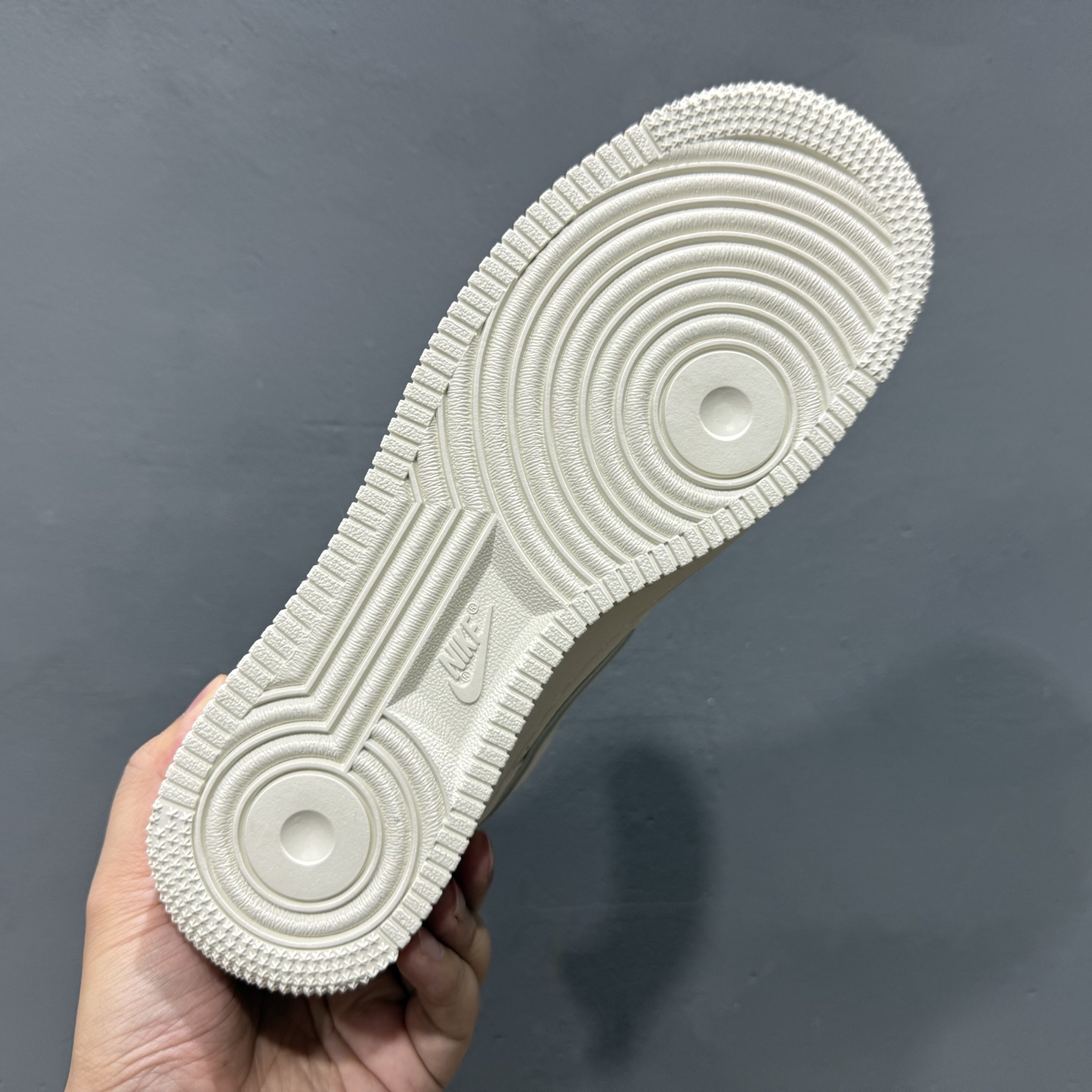 ￥260 Nike Air Force 1'07 Low 耐克刺绣 空军一号低帮休闲板鞋 CS5288-045