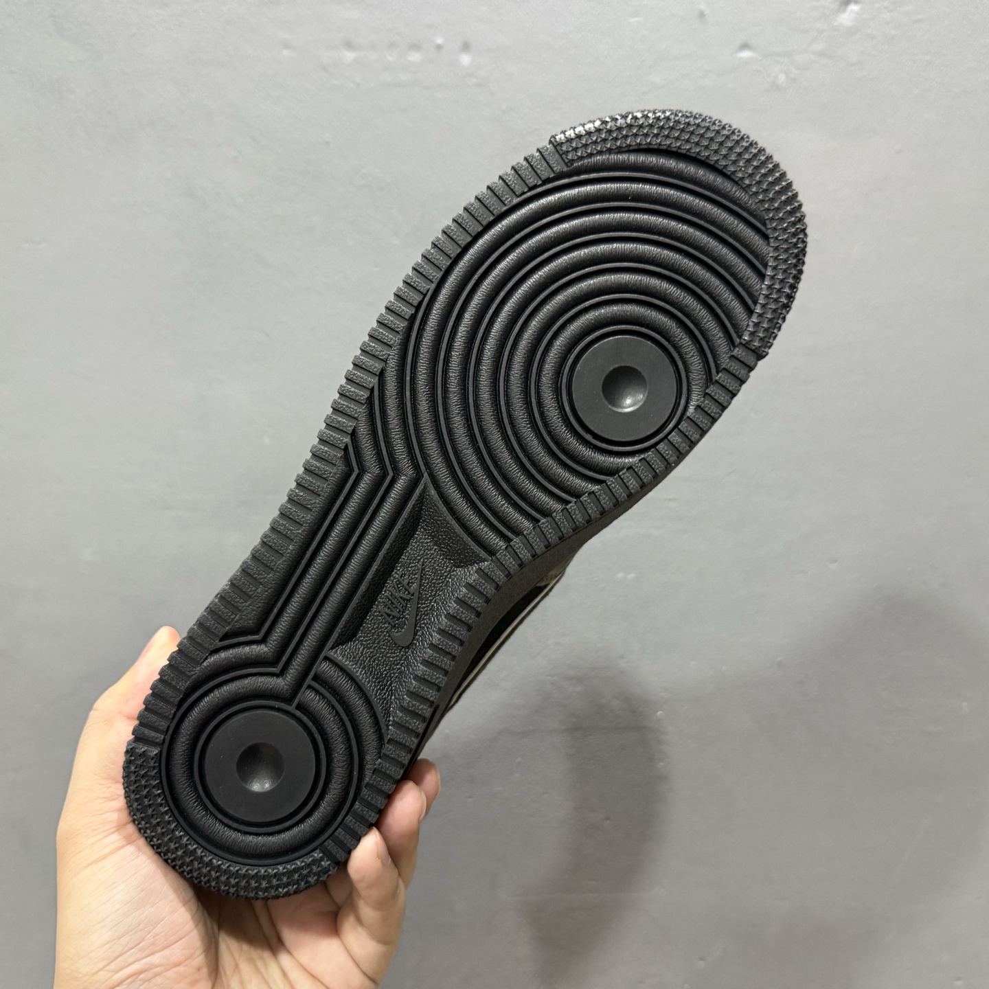 ￥260 Nike Air Force 1'07 Low 军绿黑 秋冬麂皮 空军一号低帮休闲板鞋 ZH0316-132