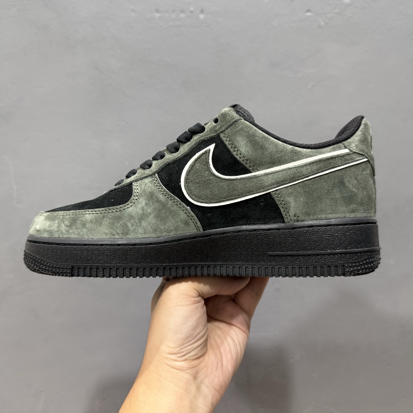 ￥260 Nike Air Force 1'07 Low 军绿黑 秋冬麂皮 空军一号低帮休闲板鞋 ZH0316-132