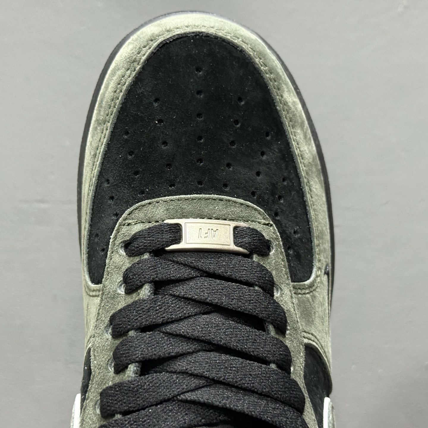 ￥260 Nike Air Force 1'07 Low 军绿黑 秋冬麂皮 空军一号低帮休闲板鞋 ZH0316-132