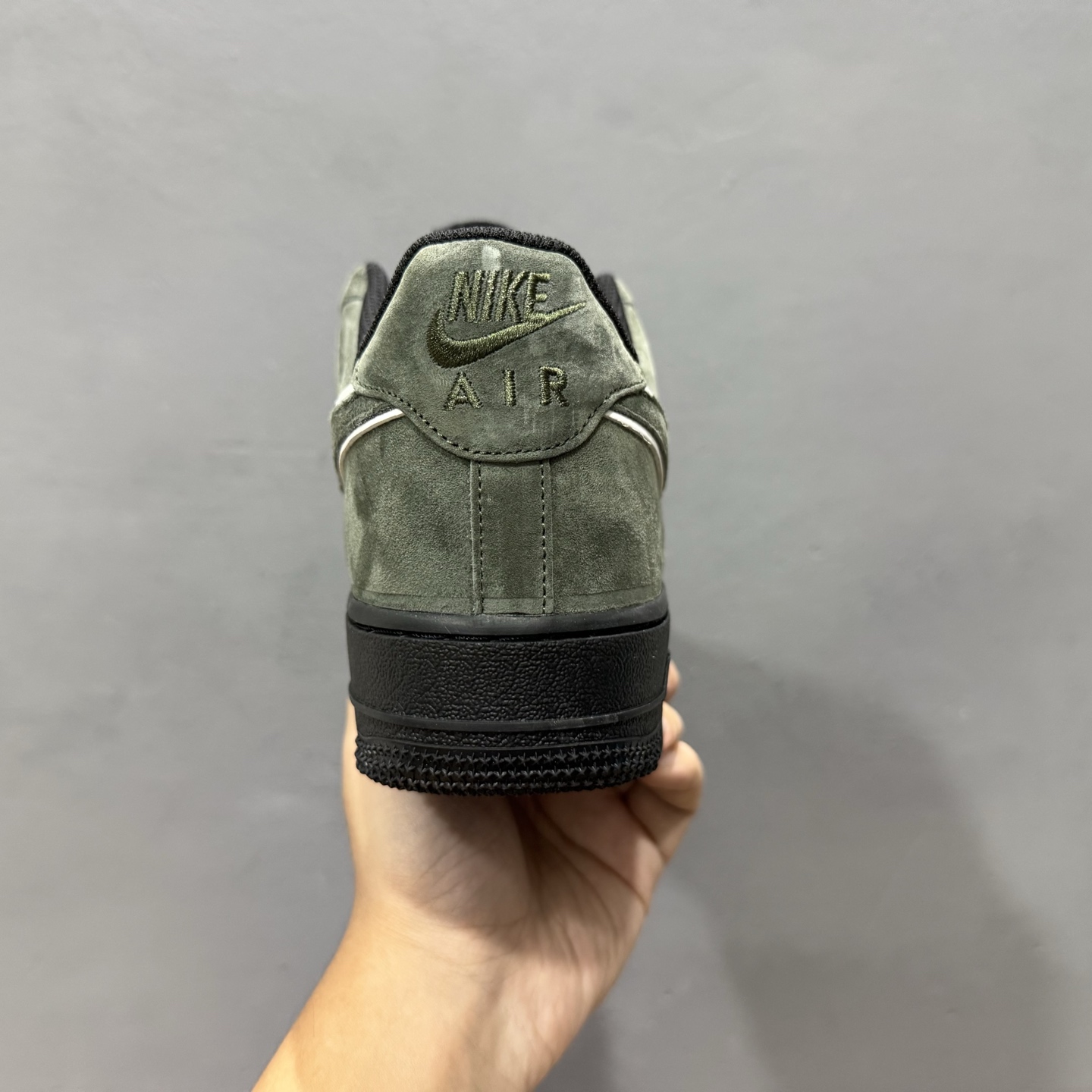 ￥260 Nike Air Force 1'07 Low 军绿黑 秋冬麂皮 空军一号低帮休闲板鞋 ZH0316-132