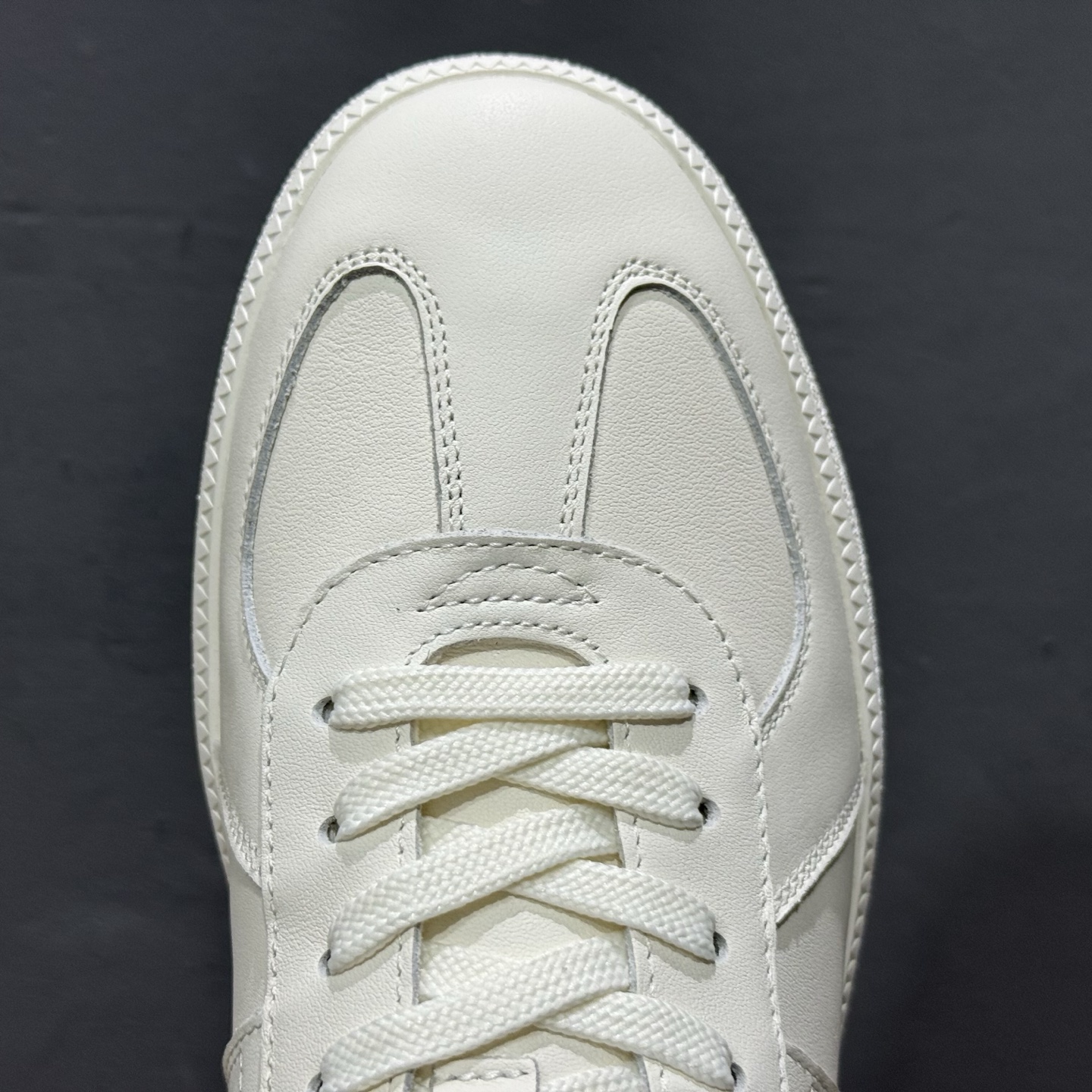 300 ECCO爱步男鞋德训鞋秋 经典时尚百搭舒适小白鞋男