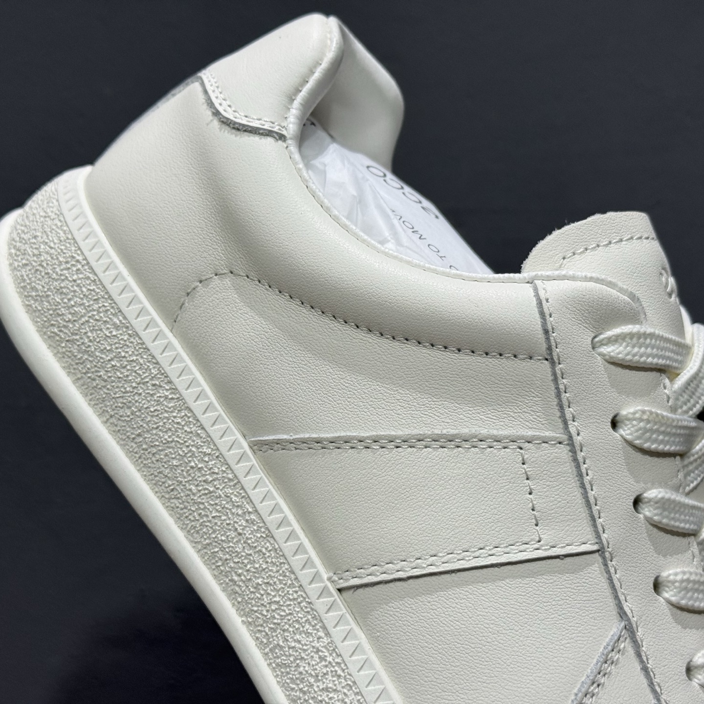 300 ECCO爱步男鞋德训鞋秋 经典时尚百搭舒适小白鞋男