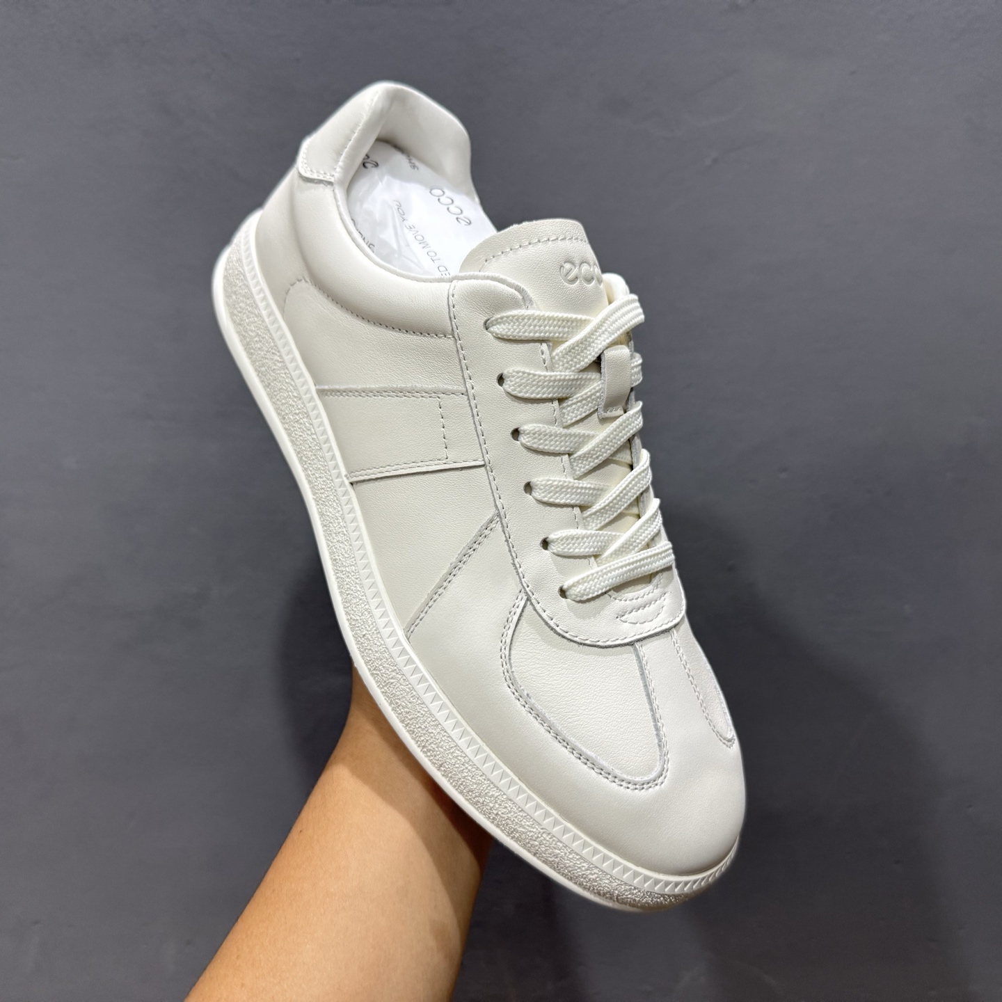 300 ECCO爱步男鞋德训鞋秋 经典时尚百搭舒适小白鞋男