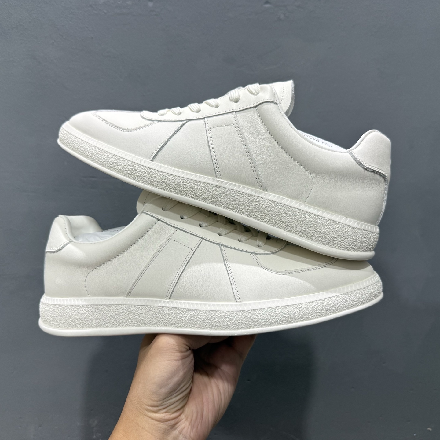 300 ECCO爱步男鞋德训鞋秋 经典时尚百搭舒适小白鞋男