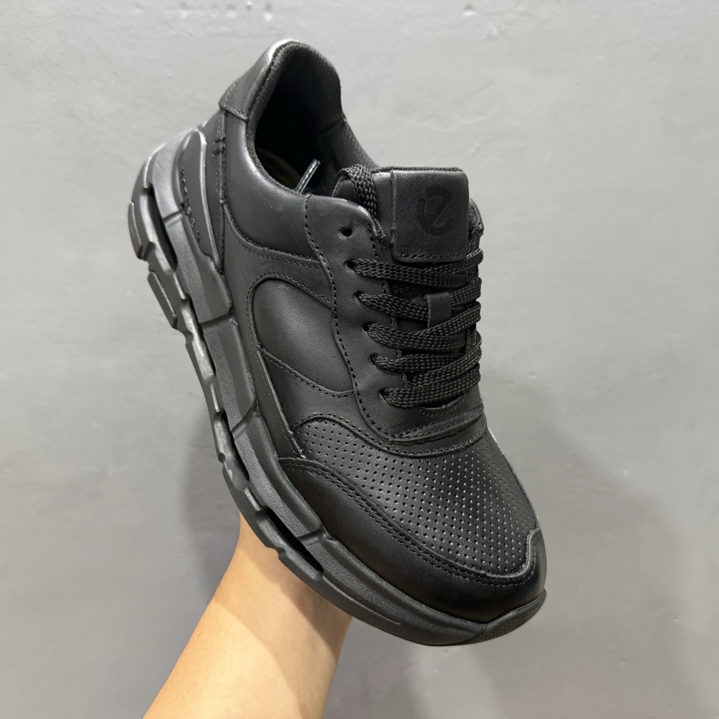 320 L/ Ecco爱步潮流男鞋2025春秋款街头 男款百搭