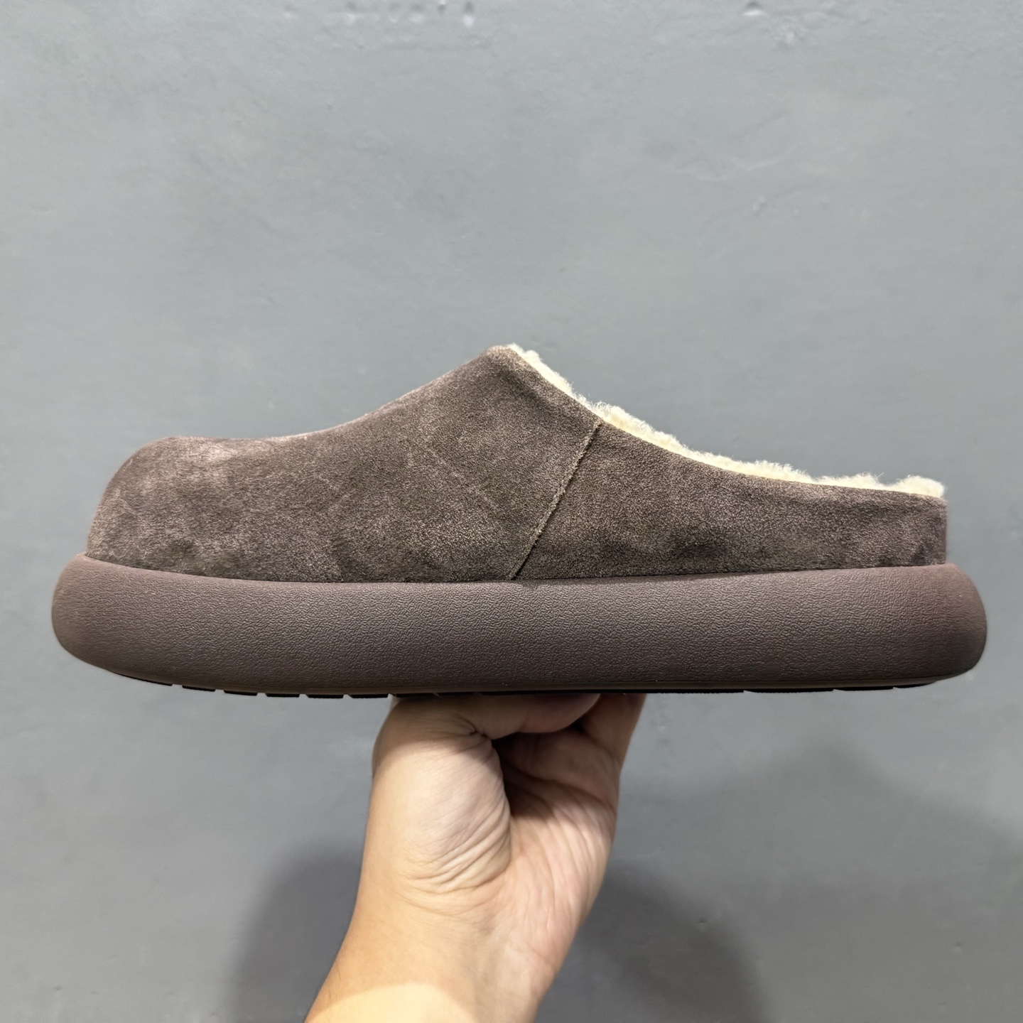 25年年末 全网热卖款 UGG 厚底土豆大头雪地靴 2417171-莆田鞋,莆田鞋货源,高仿鞋,高仿鞋货源,安福档口,莆田高仿鞋,莆田鞋批发,高仿鞋批发,莆田高仿运动鞋,高仿运动鞋,莆田运动鞋 25年年末 全网热卖款 UGG 厚底土豆大头雪地靴 2417171