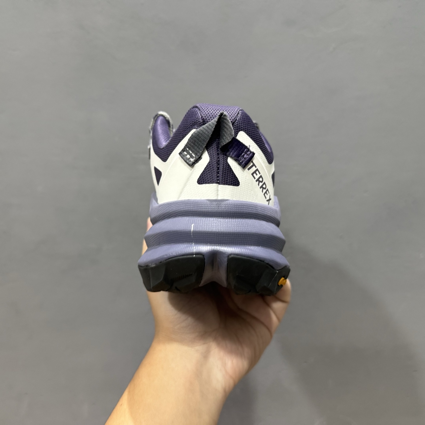 180 Adidas TERREX FREEHIKER SL GTX 阿迪达斯 系带缓震轻质舒适百搭运动鞋 HQ4883