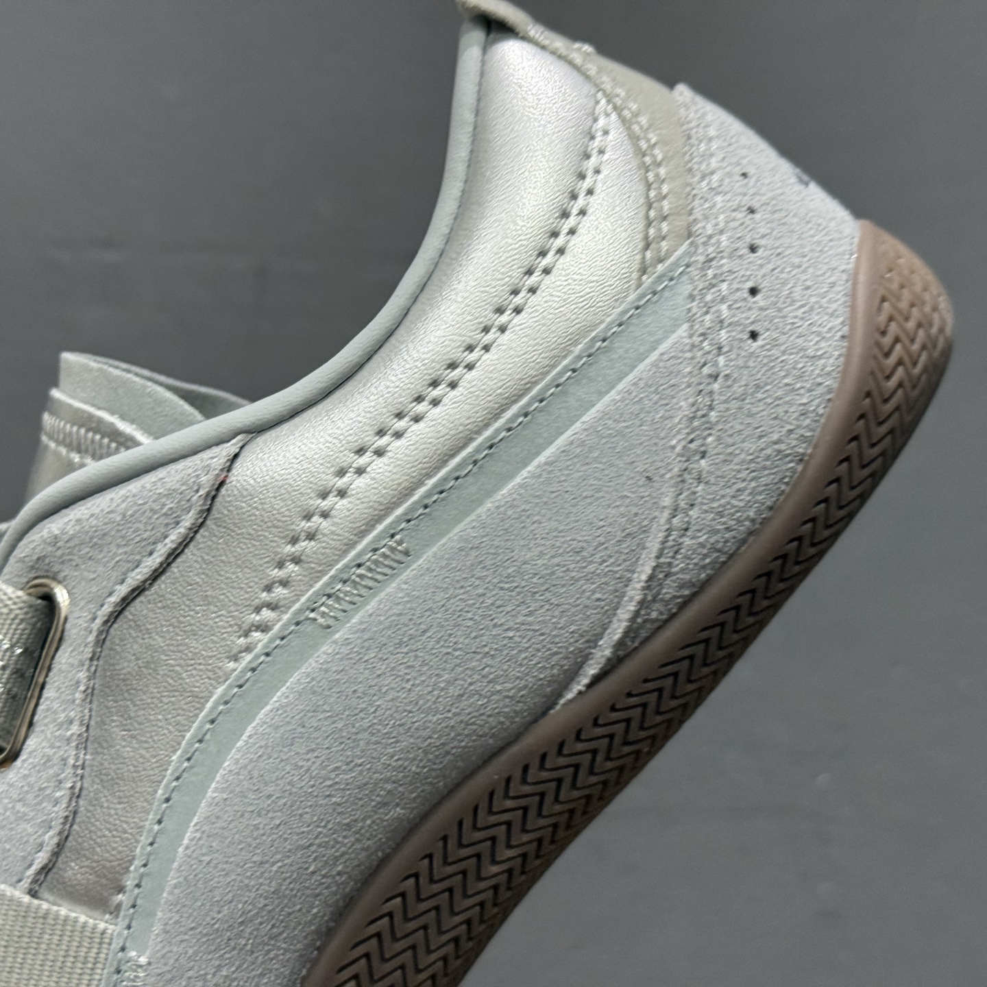 190 Adidas Urban Reverie 阿迪舒适时尚魔术贴防滑耐磨生活休闲鞋 JQ9392-10