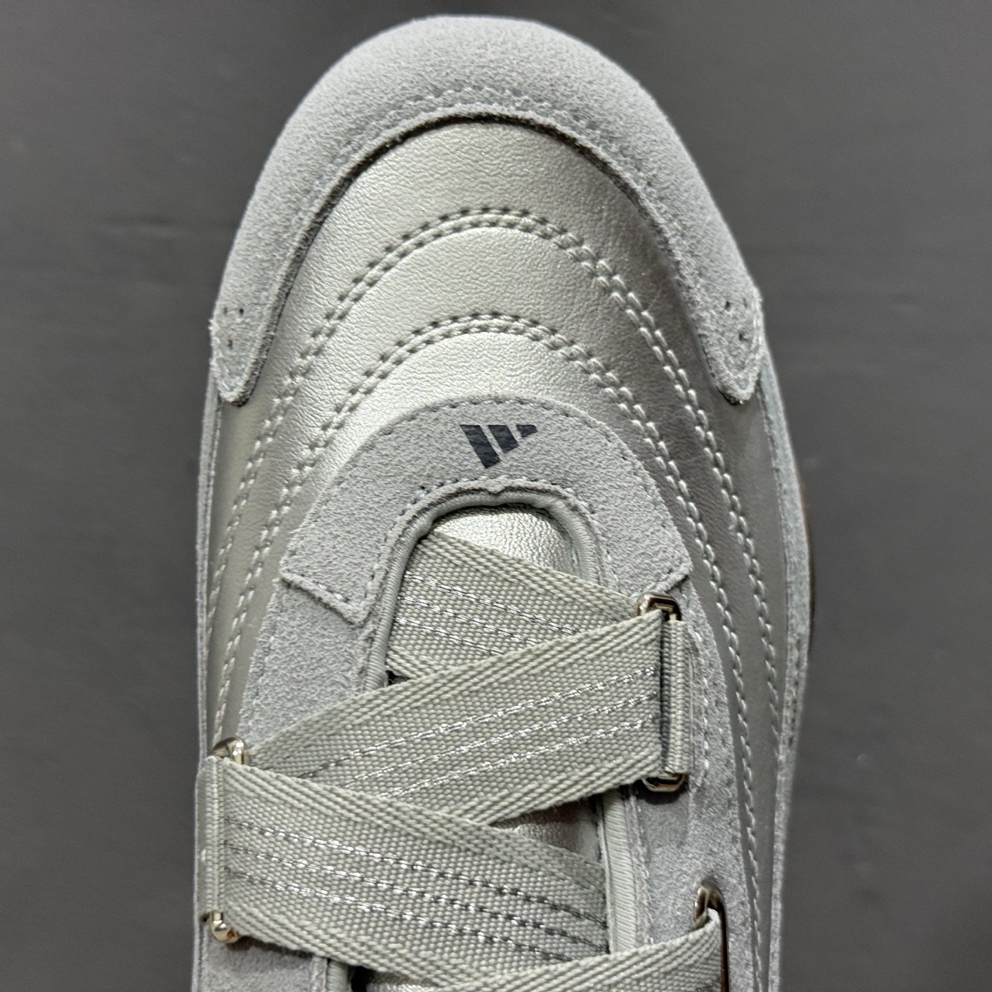 190 Adidas Urban Reverie 阿迪舒适时尚魔术贴防滑耐磨生活休闲鞋 JQ9392-10