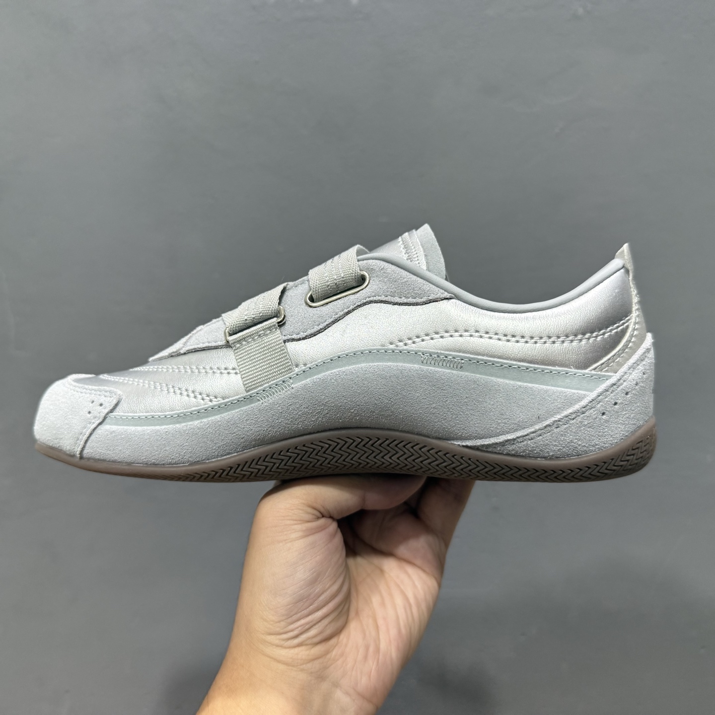 190 Adidas Urban Reverie 阿迪舒适时尚魔术贴防滑耐磨生活休闲鞋 JQ9392-10