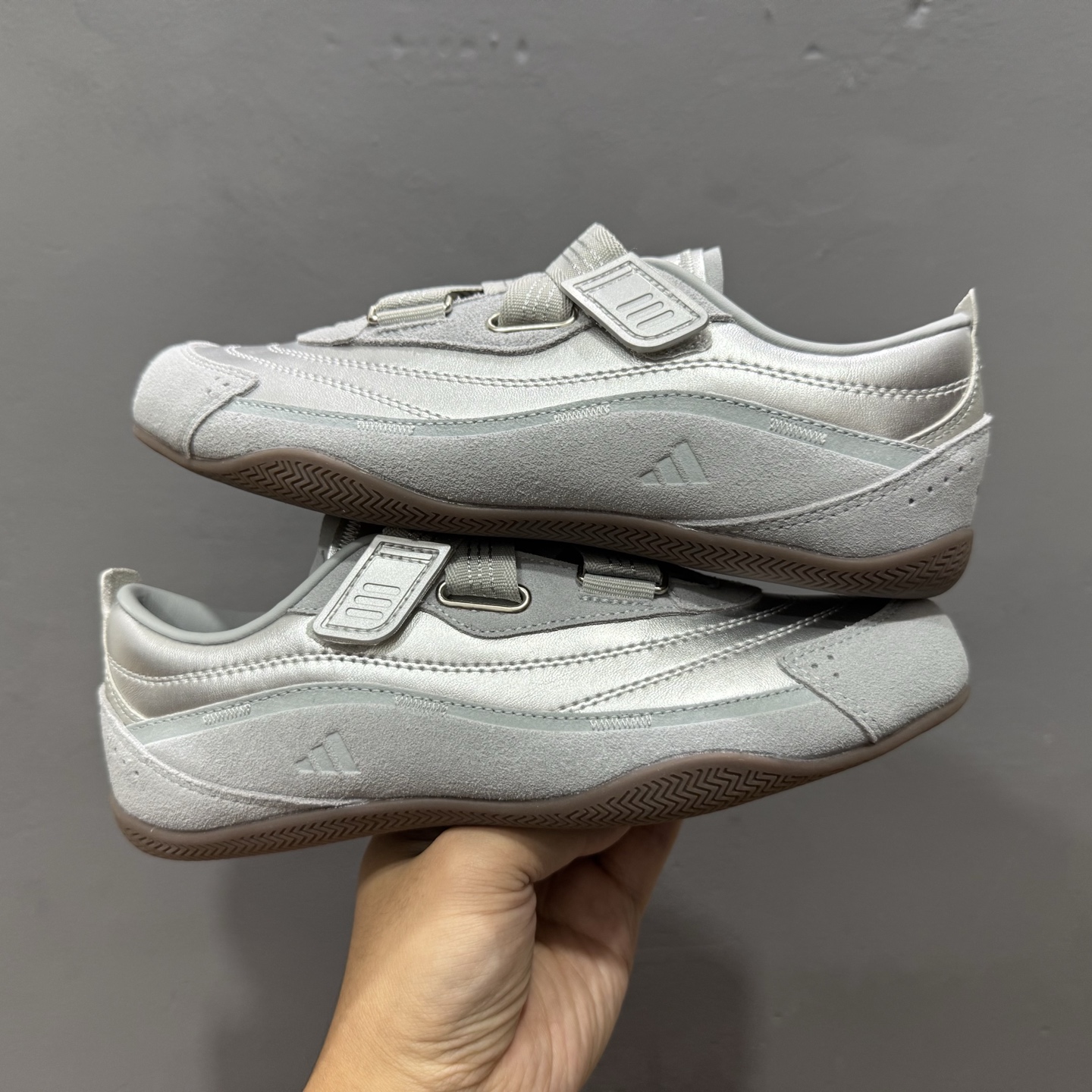 190 Adidas Urban Reverie 阿迪舒适时尚魔术贴防滑耐磨生活休闲鞋 JQ9392-10