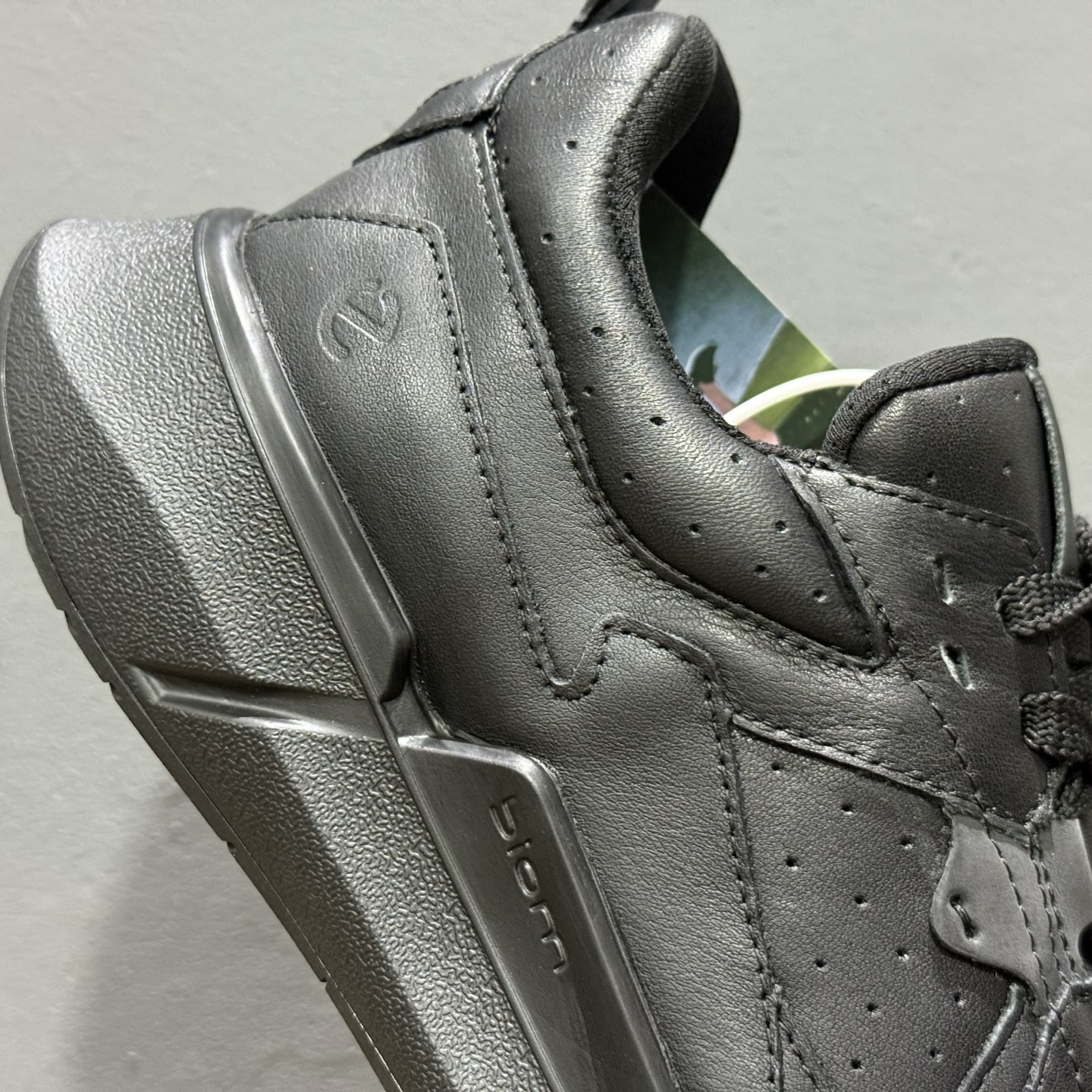 280 Ecco/爱步 Biom 2.2系列 旋转扣皮面经典百搭时尚休闲鞋 830864-241