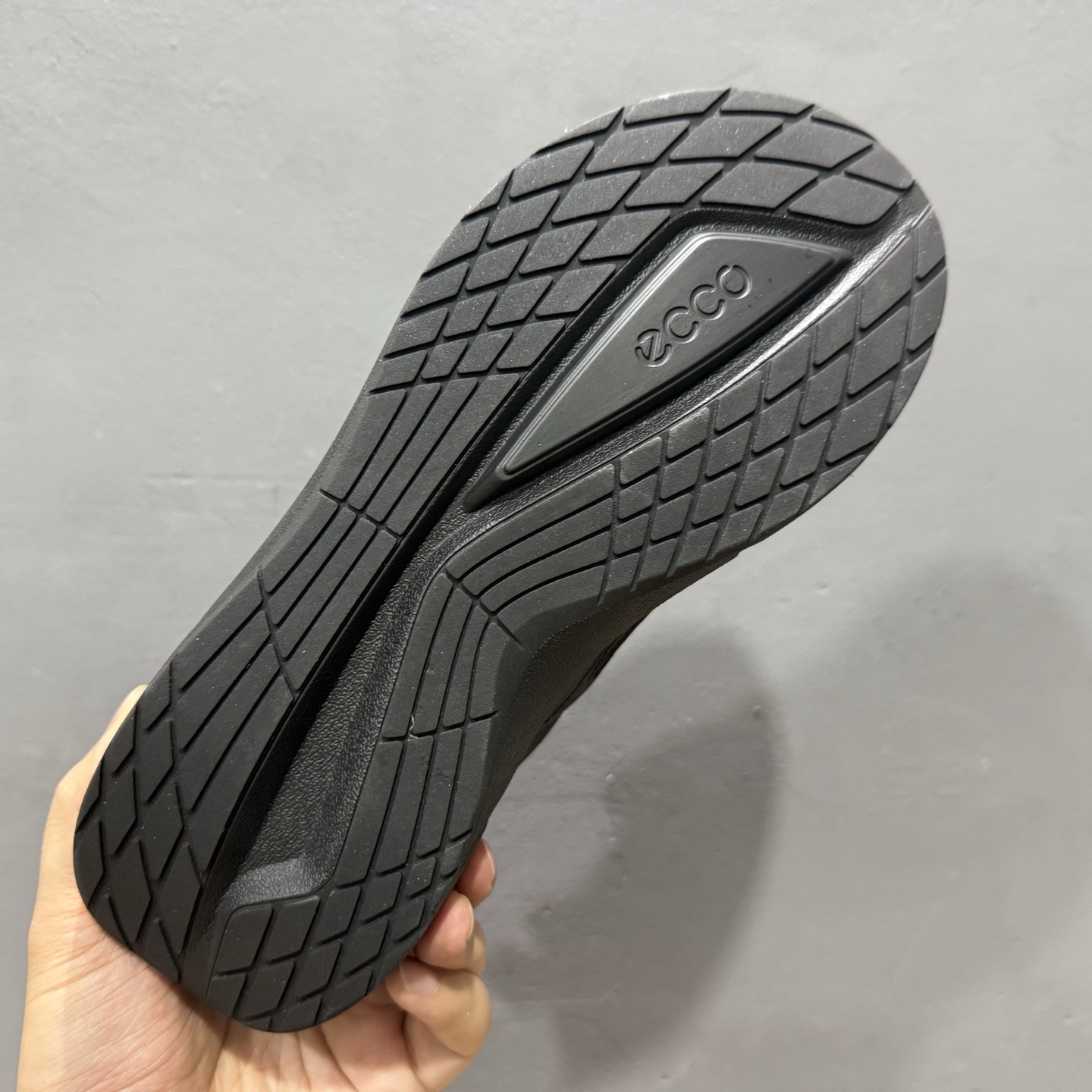 280 Ecco/爱步 Biom 2.2系列 旋转扣皮面经典百搭时尚休闲鞋 830864-241