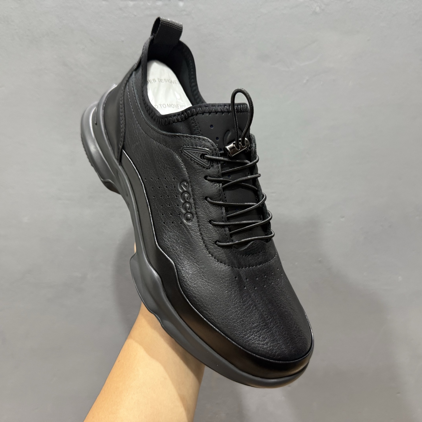 300 Ecco爱步运动鞋男鞋 BIOM2025 透气健步鞋 防滑跑步鞋