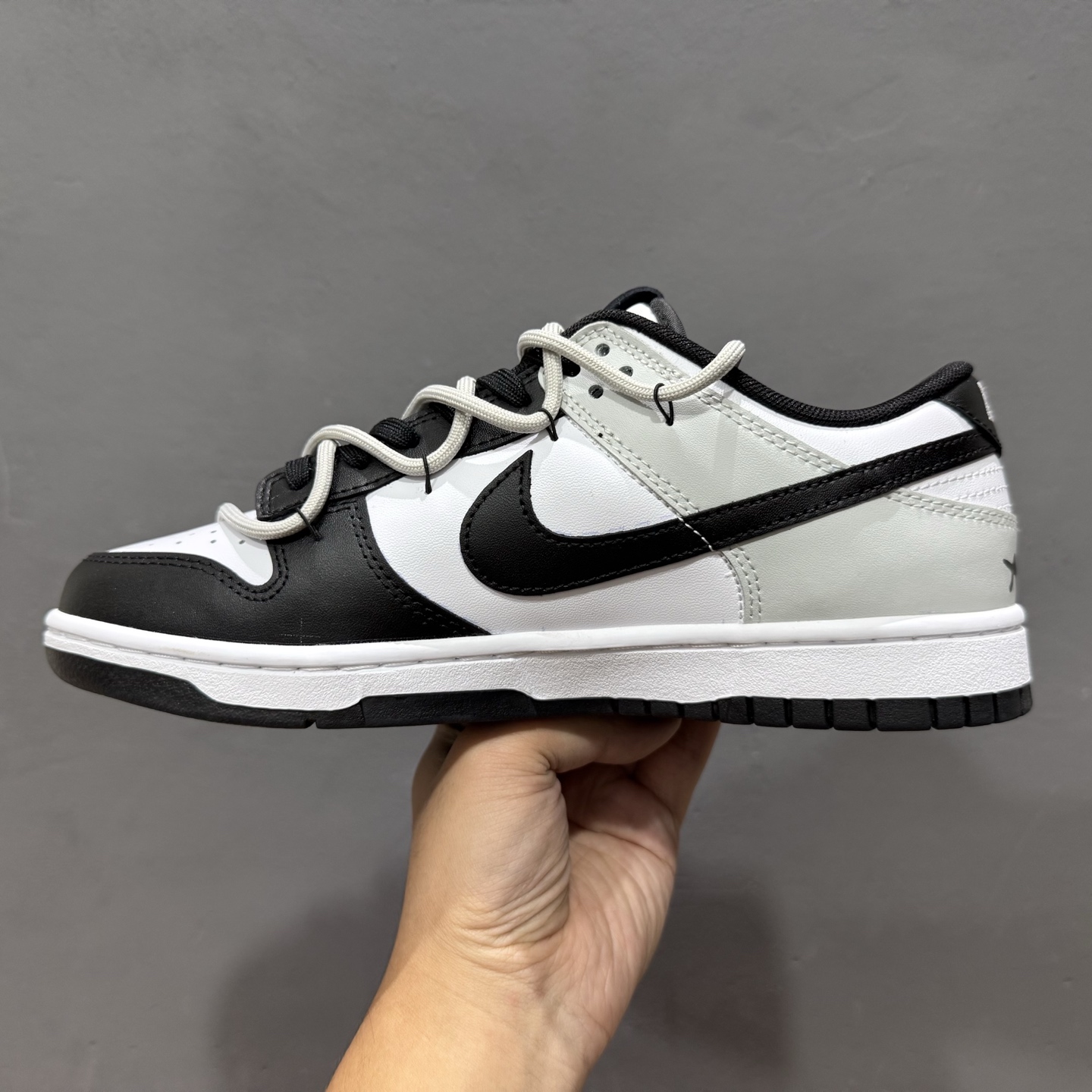 280 Nike Dunk Low 不羁涂鸦 黑白灰 当经典黑白灰 DD1391-100