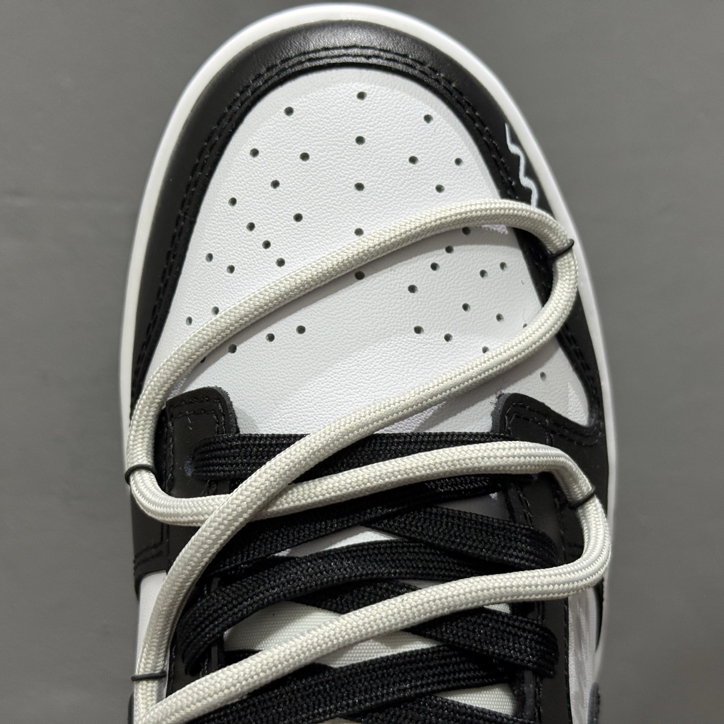 280 Nike Dunk Low 不羁涂鸦 黑白灰 当经典黑白灰 DD1391-100