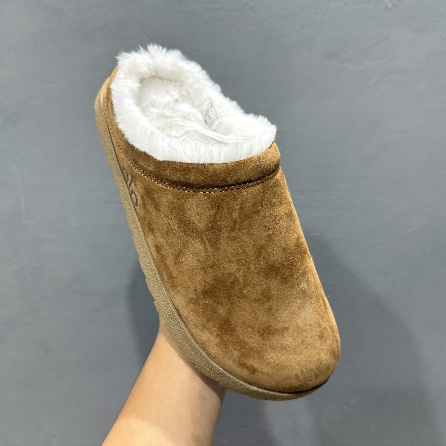 180 Alo Yoga Recovery Slipper 冬季加绒慕勒拖鞋 半拖