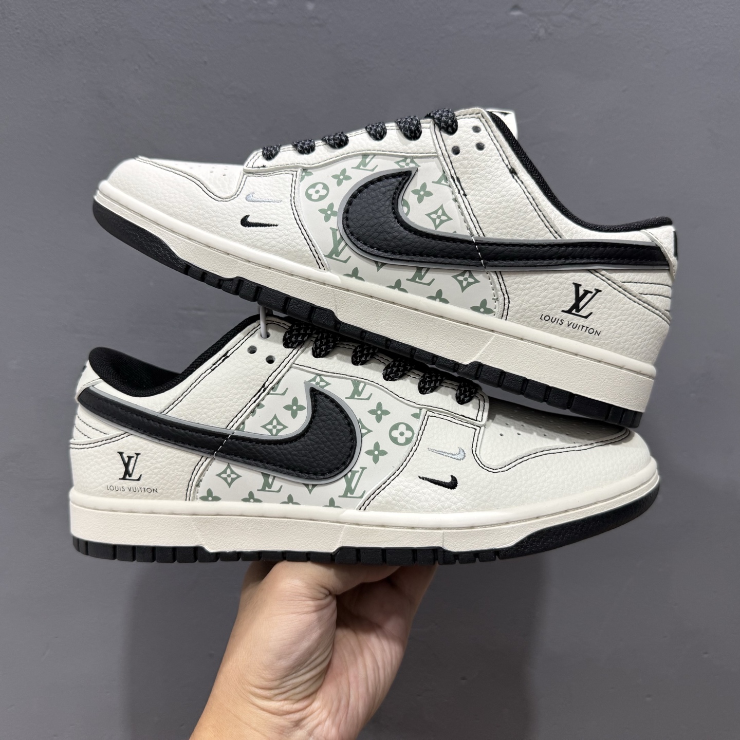 ￥280 Nike SB Dunk Low LV联名 印花米黑勾 高端定制 低帮休闲板鞋 HH7518-095