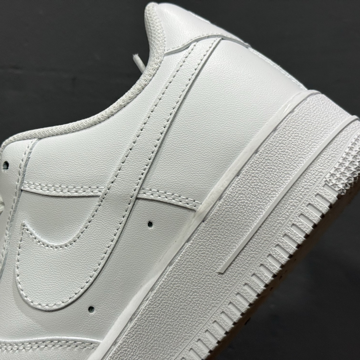 220 NIKE AIR FORCE 1 LOW “万圣节主题” 空军一号低帮休闲板鞋 FV5159-111