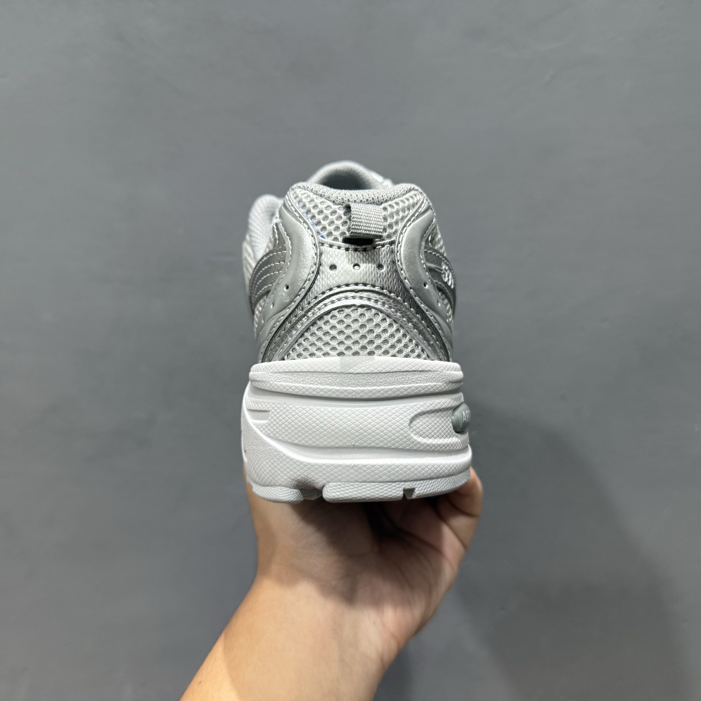 ￥180 New Balance NB530系列复古休闲慢跑鞋 MR530ZGS