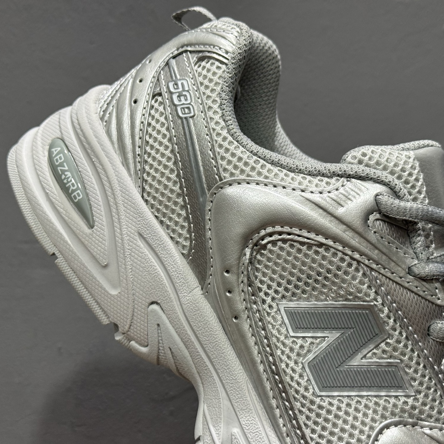 ￥180 New Balance NB530系列复古休闲慢跑鞋 MR530ZGS