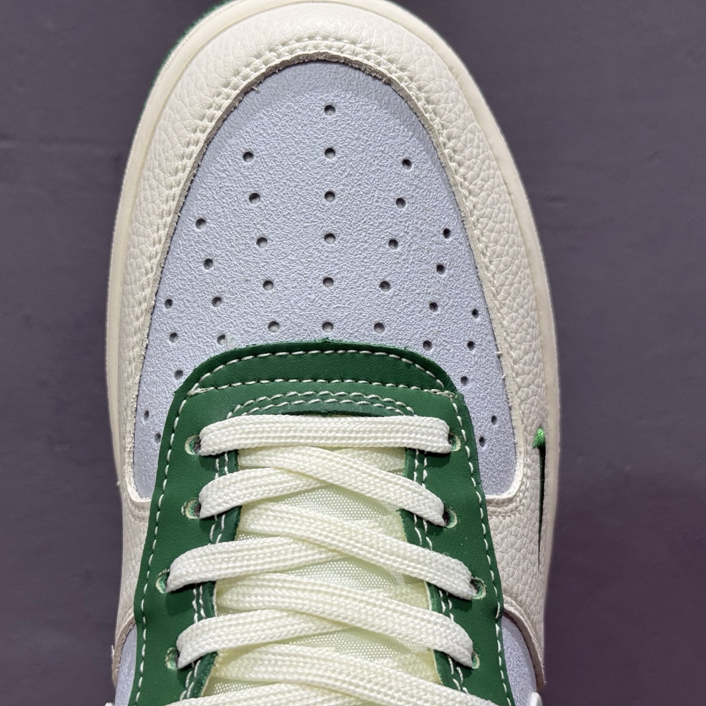 ￥260 Nike Air Force 1'07 Low 斯图西联名 米绿勾 空军一号低帮休闲板鞋 DD1982-305