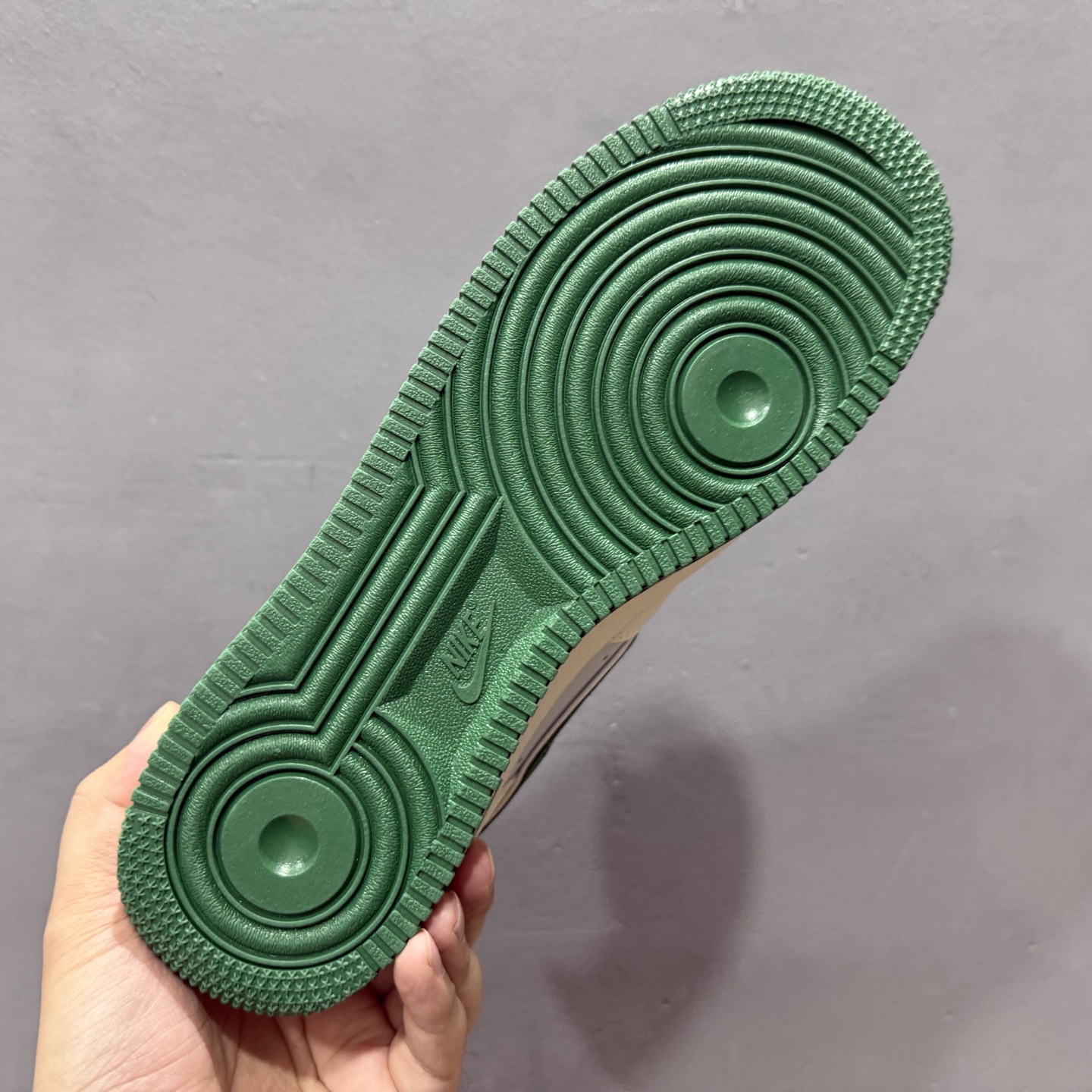 ￥260 Nike Air Force 1'07 Low 斯图西联名 米绿勾 空军一号低帮休闲板鞋 DD1982-305