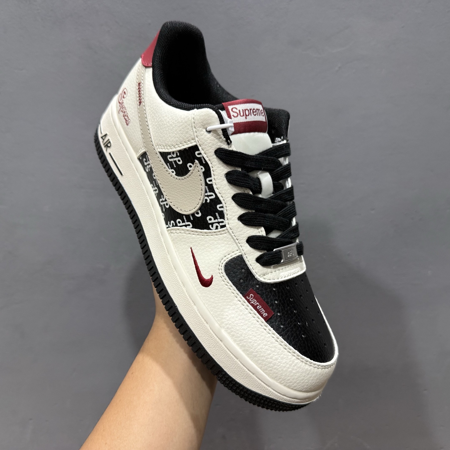 ￥260 Nike Air Force 1'07 Low 联名 米白黑黑红 高端定制 低帮休闲板鞋 XD2588-610
