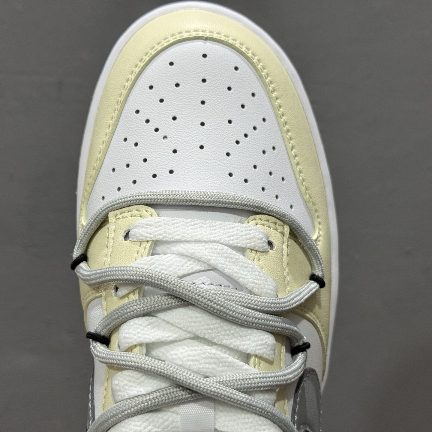 220 Nike SB Dunk Low 解构绑带 HF5441-105