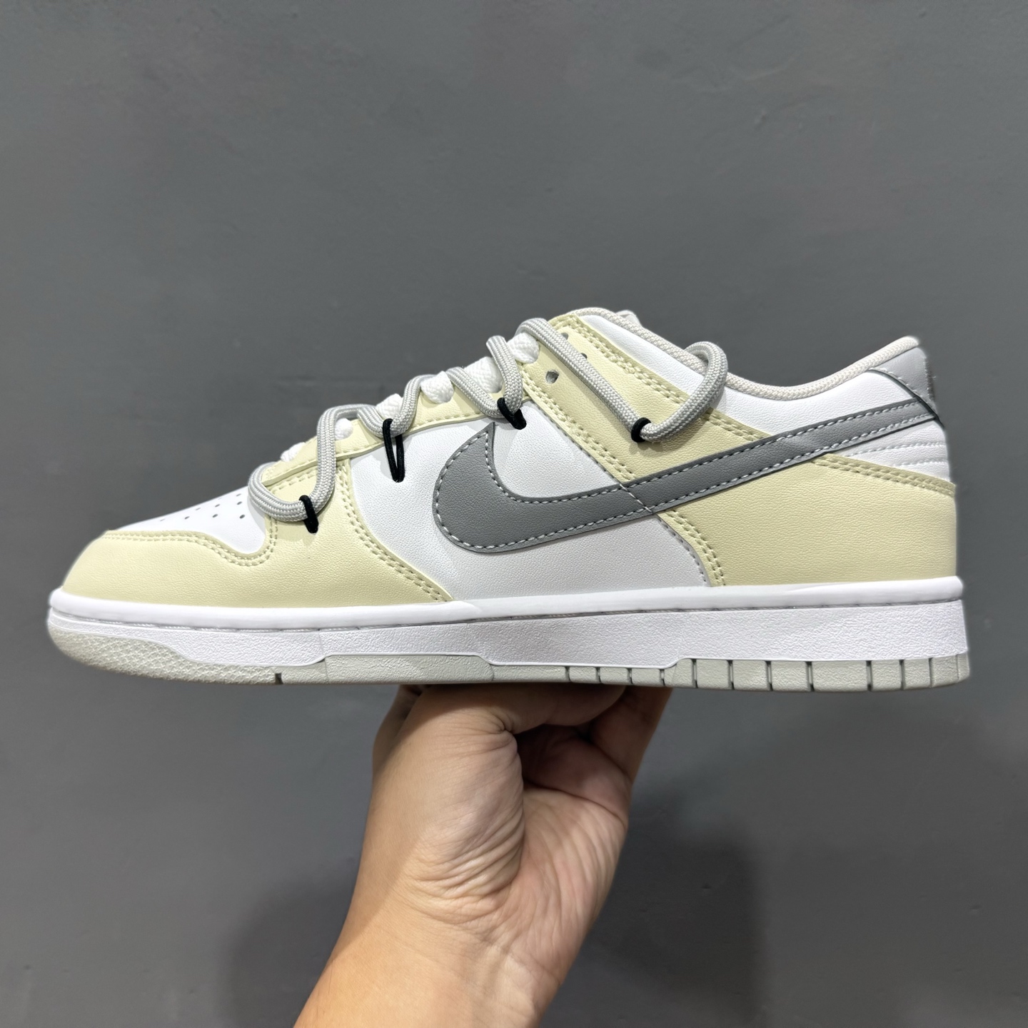 220 Nike SB Dunk Low 解构绑带 HF5441-105