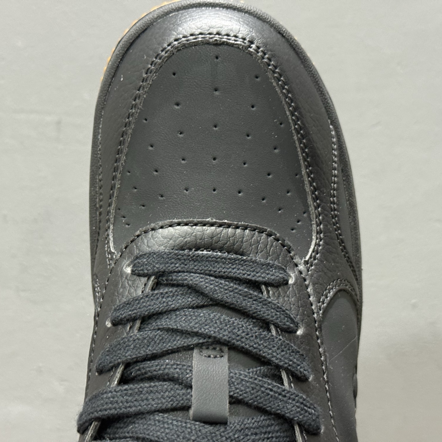 240 Alo yoga Sunset 舒适生活休闲鞋 男女同款 品牌故事Alo Yoga