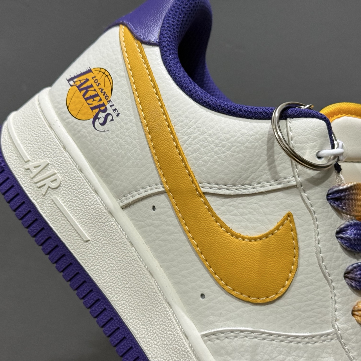 ￥260 Nike Air Force 1'07 Low NBA联名 紫金湖人 空军一号低帮休闲板鞋 CS5288-006