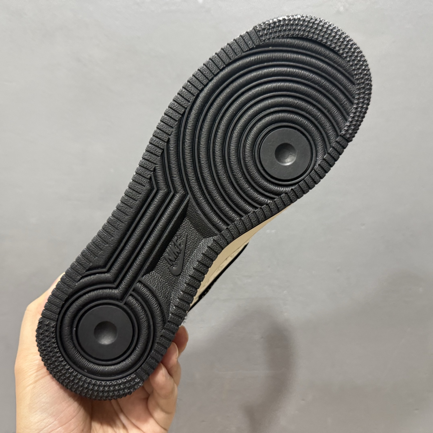 260 Louis Vuitton x Nike Air Force 1 米黑印花勾 MZ9588-809