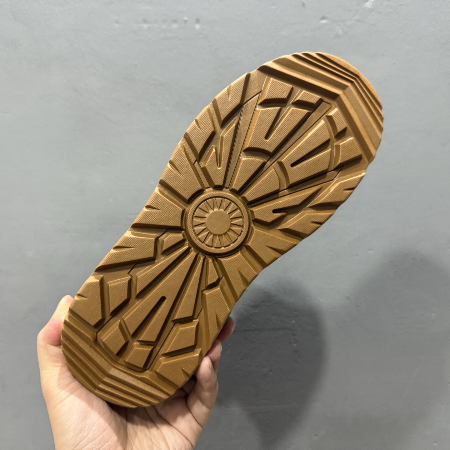 280 UGG M Tasman Weather Hybrid 塔斯曼混合系列中帮厚底轻量休闲马丁靴