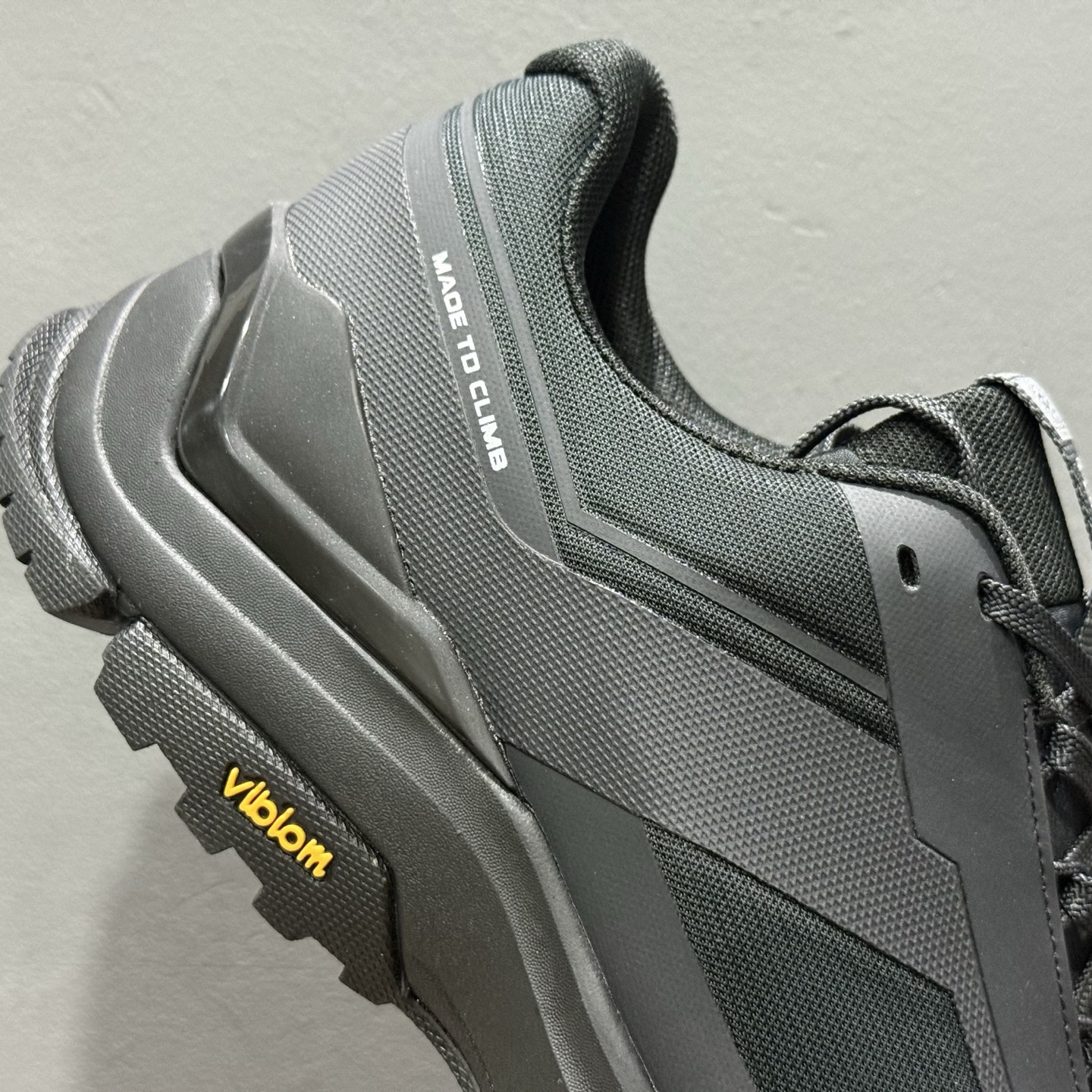 300 凯乐石KAILAS 界山GTX BOA 墨黑 户外低帮防水登山徒步鞋