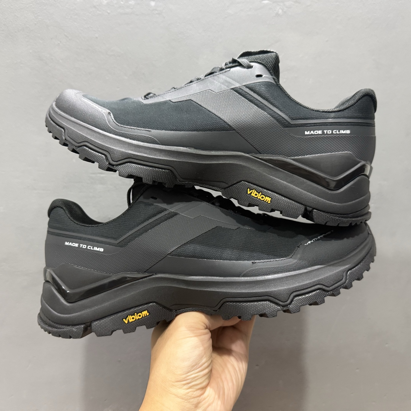 300 凯乐石KAILAS 界山GTX BOA 墨黑 户外低帮防水登山徒步鞋