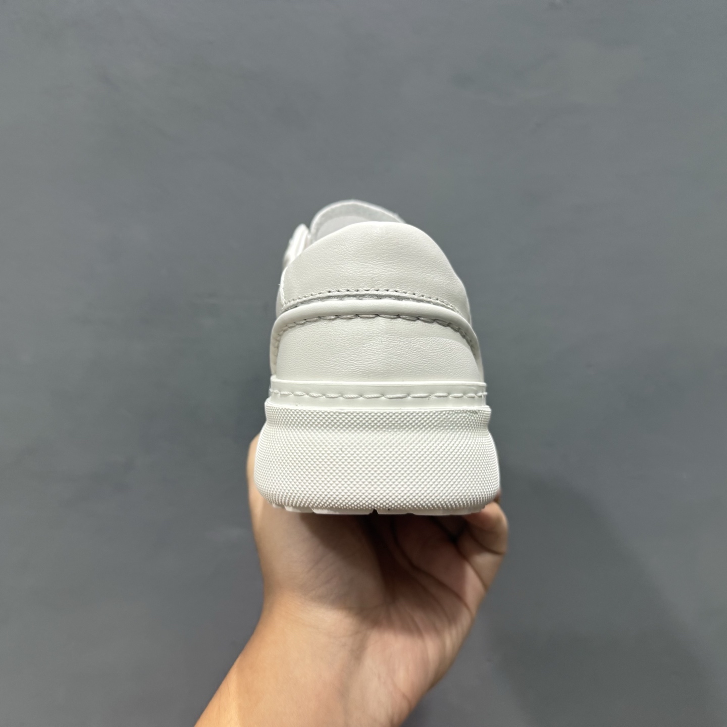 300 ECCO爱步男士休闲小白鞋 简单耐看清爽版型 百搭休闲板鞋