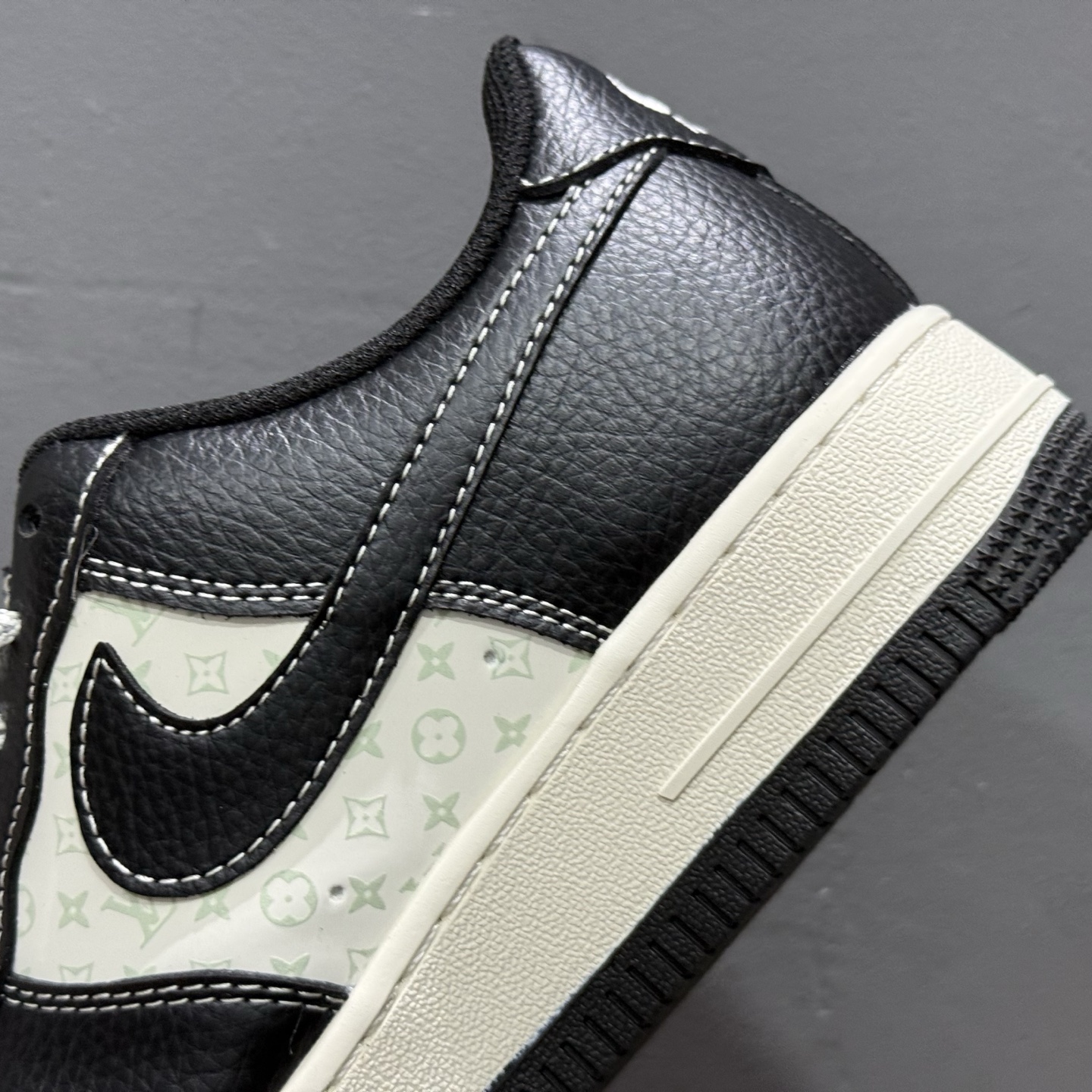 260 NK Air Force 1 空军一号 MZ9588-813